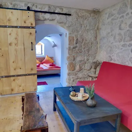 Porthos - Turm Krk Appartement *